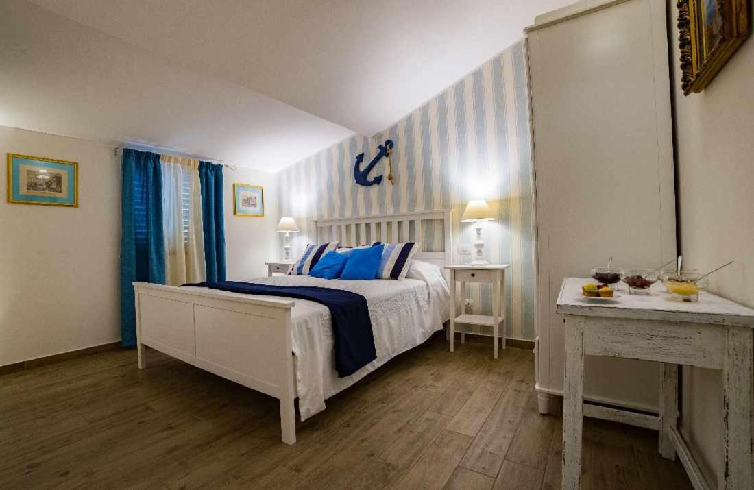 Quattro Torri B&B Santa Teresa Di Riva Exteriör bild