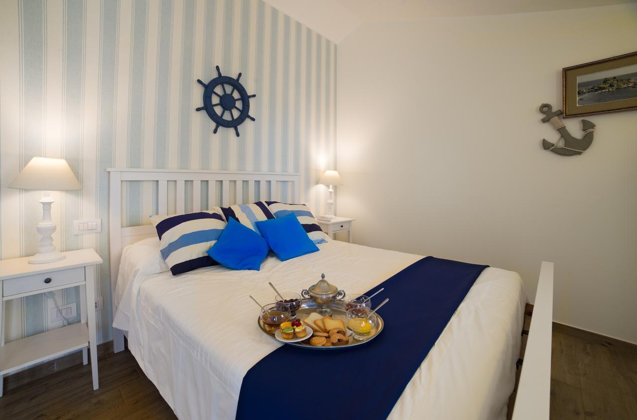 Quattro Torri B&B Santa Teresa Di Riva Exteriör bild